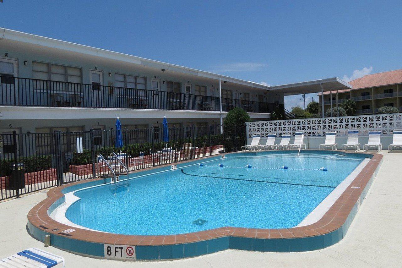 Beachside Resort Motel St. Pete Beach Exterior foto