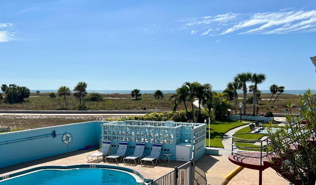 Beachside Resort Motel St. Pete Beach Exterior foto