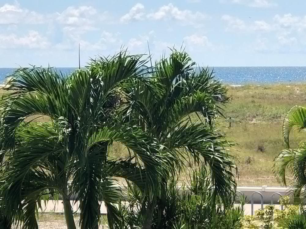 Beachside Resort Motel St. Pete Beach Exterior foto