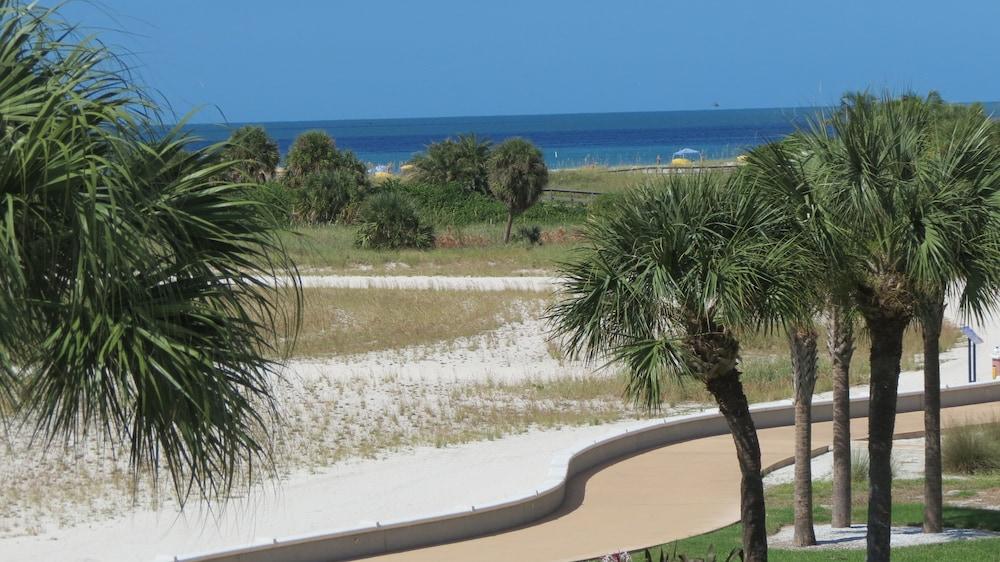 Beachside Resort Motel St. Pete Beach Exterior foto