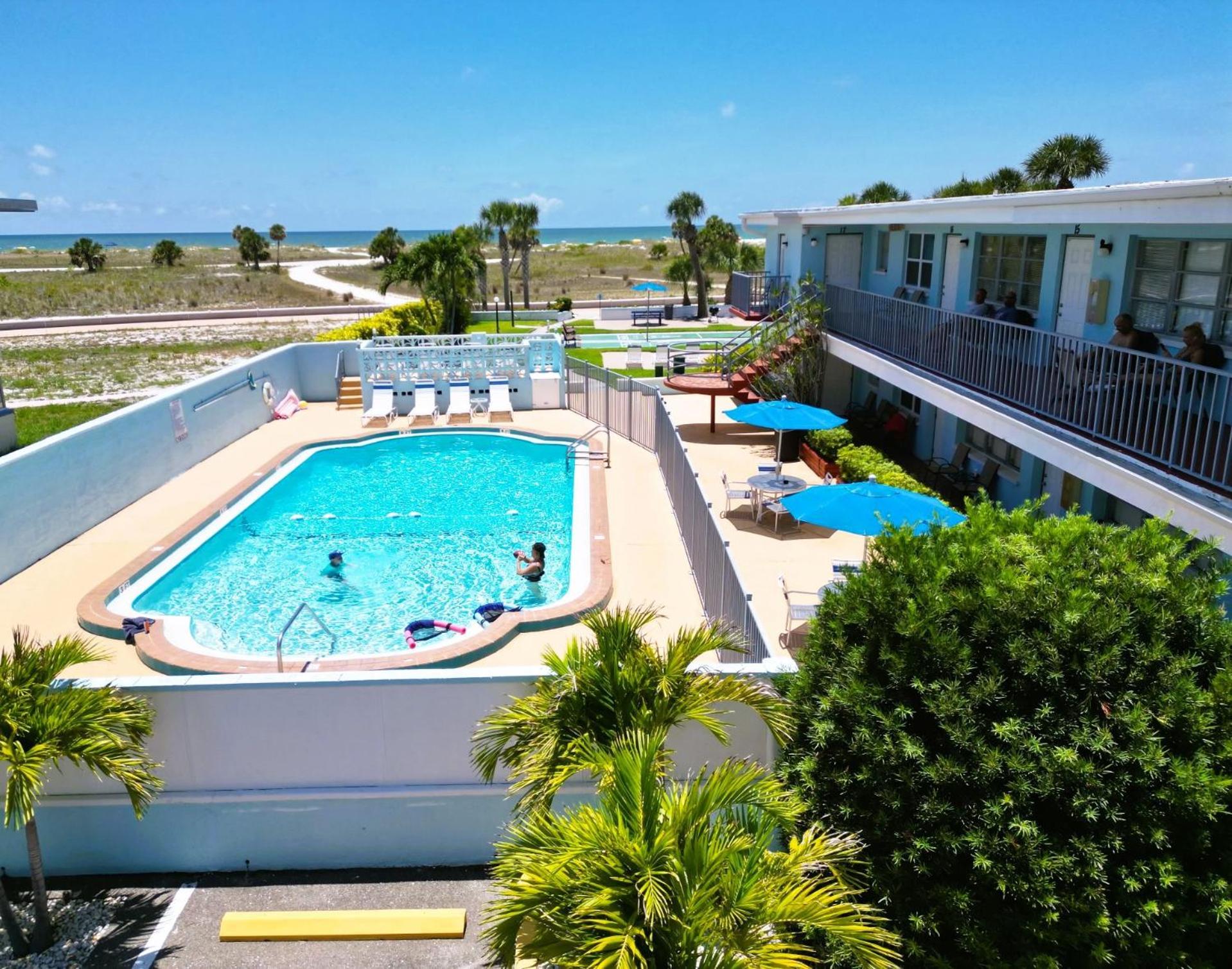 Beachside Resort Motel St. Pete Beach Exterior foto